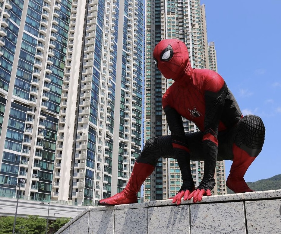 Spider-Man hero entrance posed photo at a Hong Kong kids birthday party